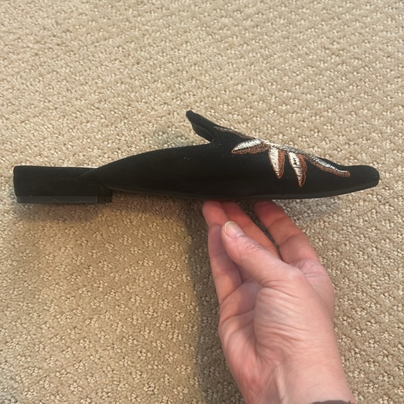 Size 35 Embroidered Sun and Moon Mules. - Picture 4 of 14